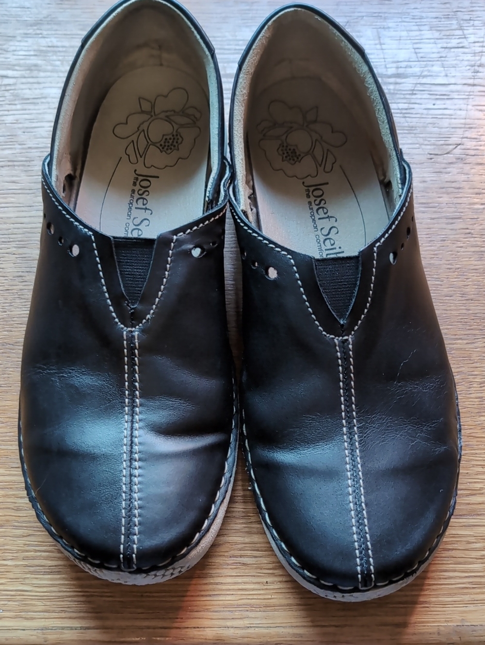Josef Seibel Women's s Black Slip-On Leather Loafers